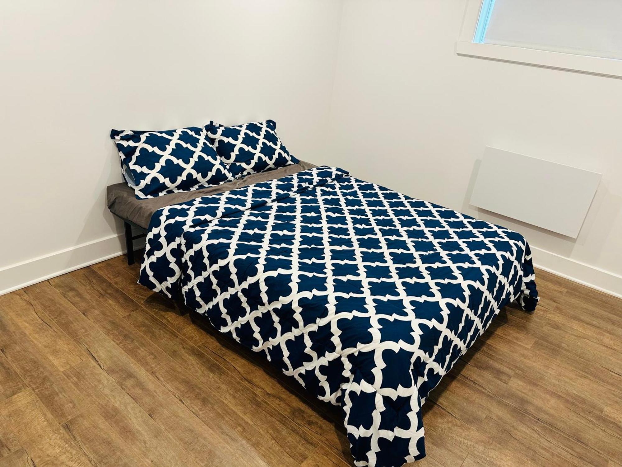 לונגאיל Urban Retreat - 2 Bedroom, 3 Beds, 6 Guests, Free Parking מראה חיצוני תמונה